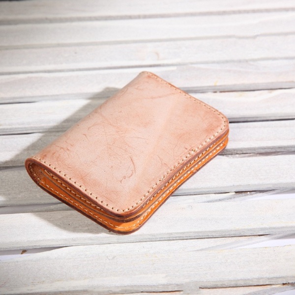 Veg tan leather card holder with kimono lining – natthakur